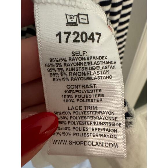 NWOT Dolan Anthropologie Wesley Lace Hem V Neck Top - Size L - Picture 8 of 8